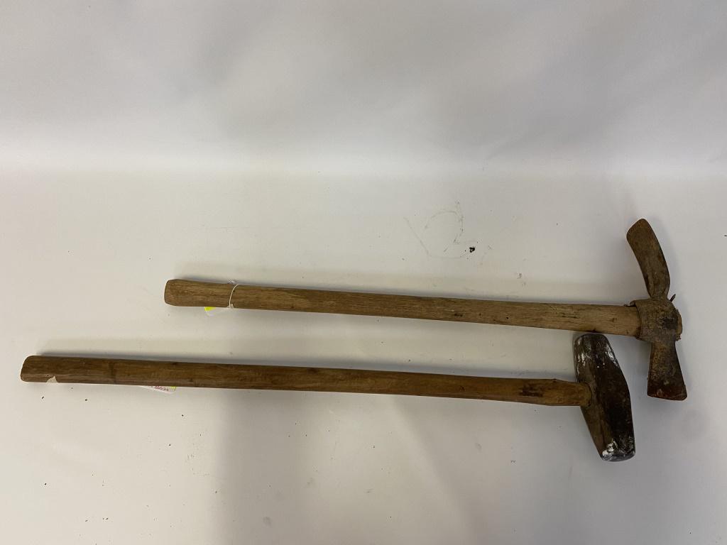 Sledgehammer & Axe: Sledgehammer measures approximately 35-1/2" tall.