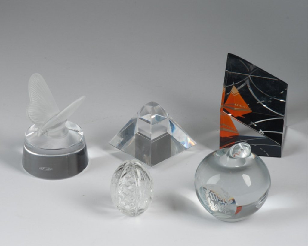 Five(5) Glass Paperweights, incl. Hoya and Faberge: Five(5) Glass Paperweights, incl. Hoya and Faberge