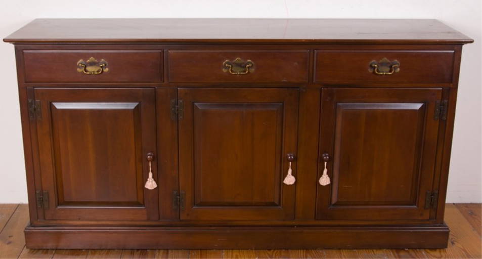 Willett Marblehead Cherry Credenza/sideboard