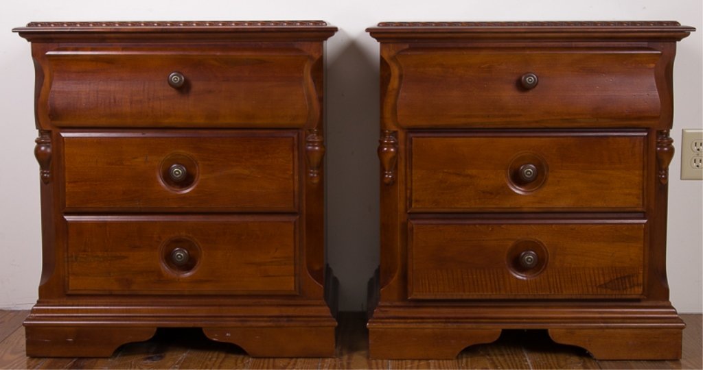 Broyhill Walnut Nightstand Pair (1 of 6)