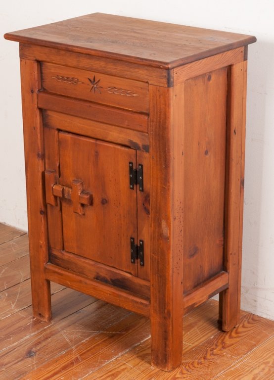 Habersham Plantation Pine Ice Box: Handcrafted Habersham Plantation reproduction ice box/ chest with carved wheat accents featuring a solid wood frame, black H style hinges having a "homemade" appearance, flip open top and a wood latch