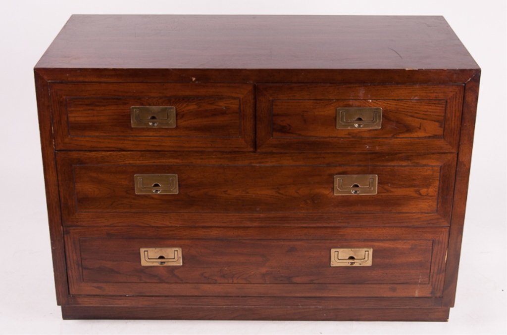 Henredon Oak Four Drawer Dresser: Henredon oak four drawer dresser with brass accent handles, dividing insert in top right drawer and middle drawer, and removable dividing trays; marked to top drawer; measures approximately 28-1/4" ta