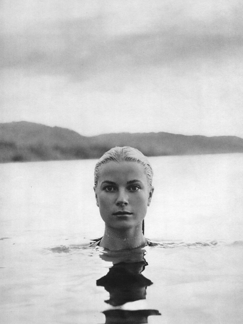 Howell Conant - Grace Kelly - Vintage Photogravure: 1960 M. Dumont Schauberg (printer) vintage photogravure - Portrait by Howell Conant of film actress (later princess) Grace Kelly. Image Size approx. 10" X 12"