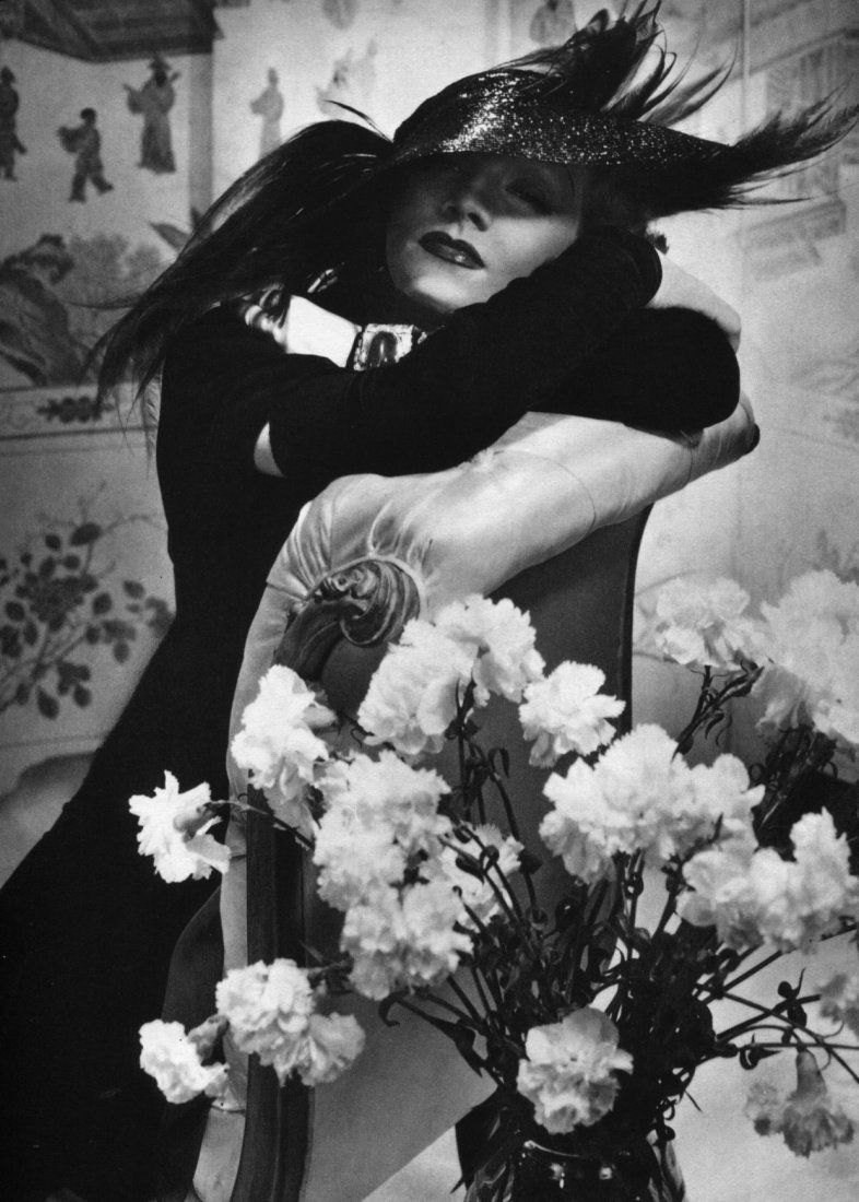 Edward Steichen, Marlene Dietrich Vintage Gravure: 1960 M. Dumont Schauberg (printer) vintage Sheet-Fed PhotoGravure - 1936 Portrait by Edward Steichen of film actress Marlene Dietrich Image size 10" X 12"