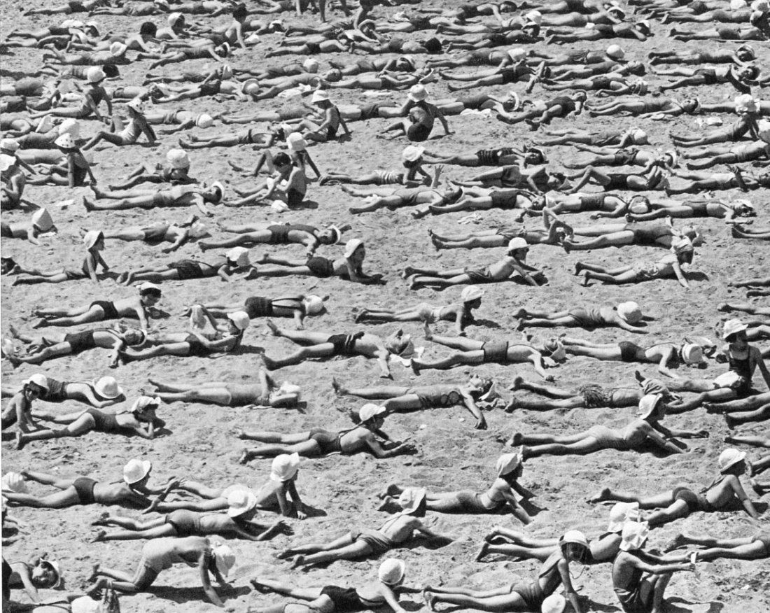 Karl Kronus - Sun Break, Austria: 1958 Sheet-fed PhotoGravure printed by C.J. Bucher (swiss printers) - Image size approx. 9"x6"