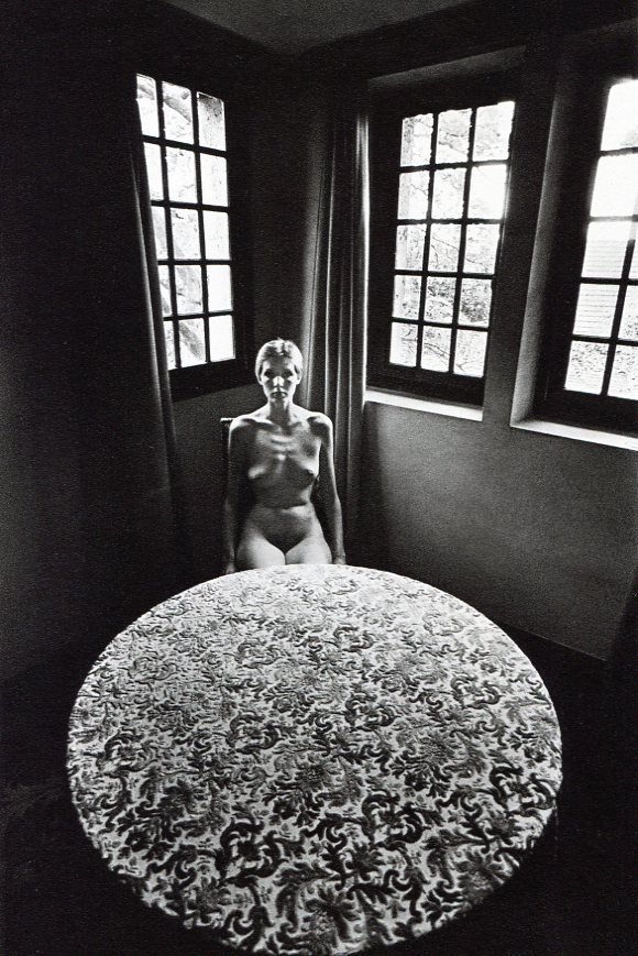 (Nude) Jeanloup Sieff - Nude - Gravure: 1982 Sheet-fed Gravure printed by Contrejour French printers) - Image size approx. 6 x9