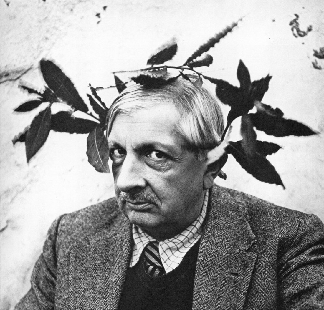 Irving Penn - Giorgio de Chirico - Gravure: 1946 Sheet-fed Gravure printed 1960 by C.J. Bucher (swiss printers) - moments - Image size approx. 8 x7