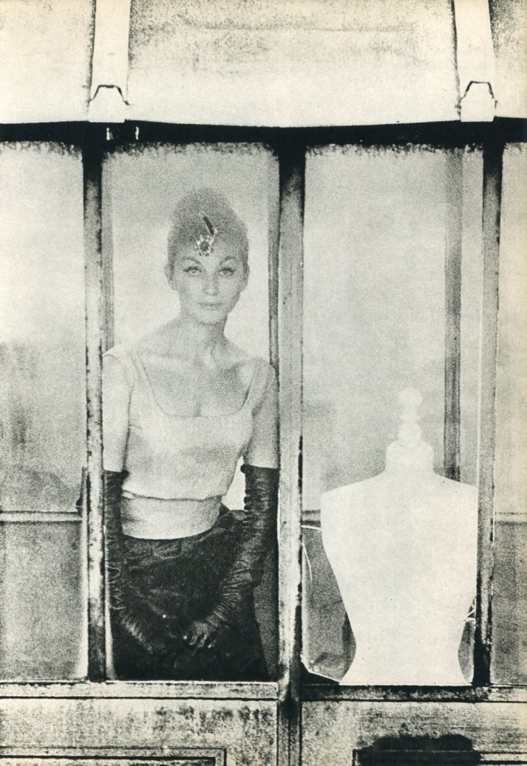 Sieff, Jeanloup - Model Girl: 1960 Heibonsha publishers, Japan (printer) Sheet-fed Copperplate Gravure - Image Size approx. 7.5 x 10.5