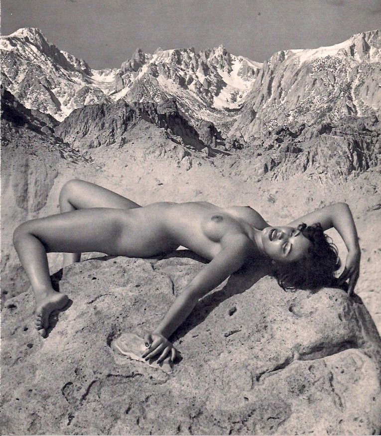 De Dienes, Andre - Nude in the Mountains: Vintage Sheet-Fed Gravure printed in 1964 by Sapho, France - Image size approx. 7.5" x 8.5"