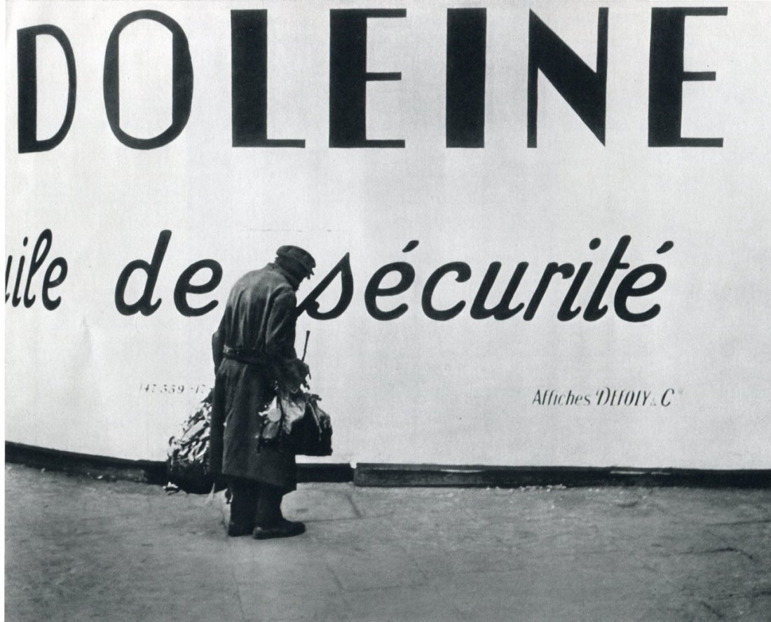 Kertesz, Andre - Securite, Paris: Vintage Sheet-fed Gravure printed in 1972 by Braun Mulhaus, France - Image size 9.5" X 7"