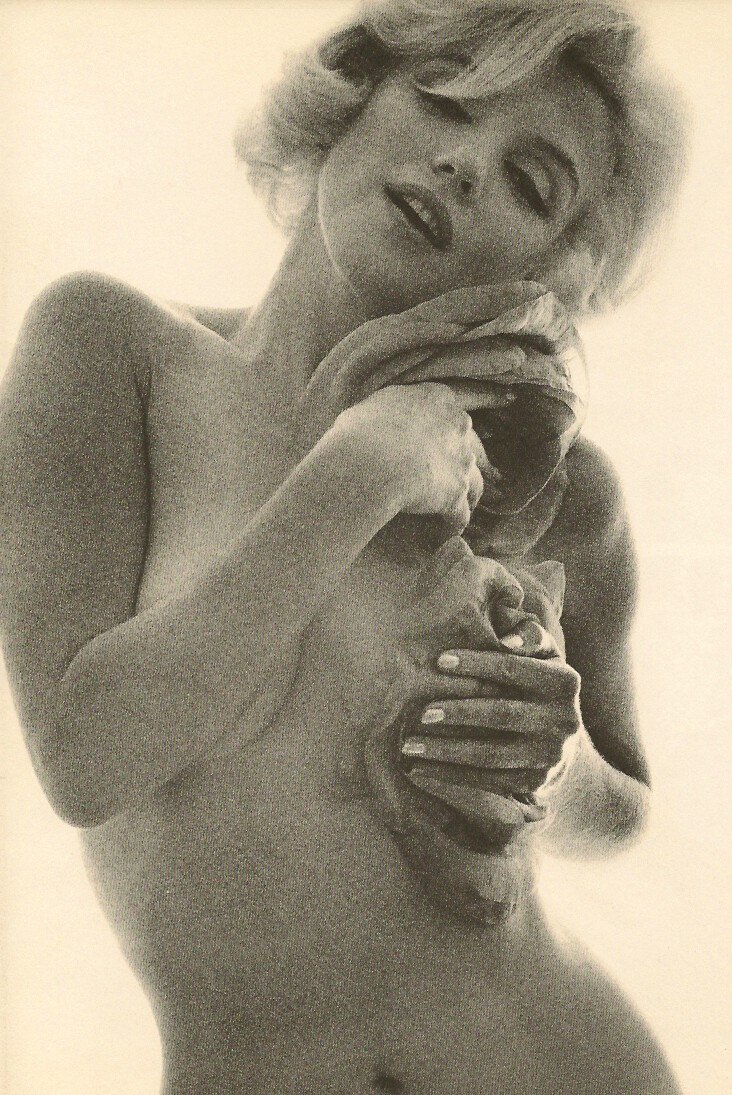 Stern, Bert - Marilyn: Duotone printed on uncoated paper, printed in USA 1964 - Image Size 8" x 10.5"