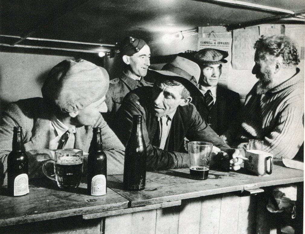 Hutton, Kurt - Welsh Pub: Photo Gravure, printed in the UK 1975 - Image Size 6.5" x 5"