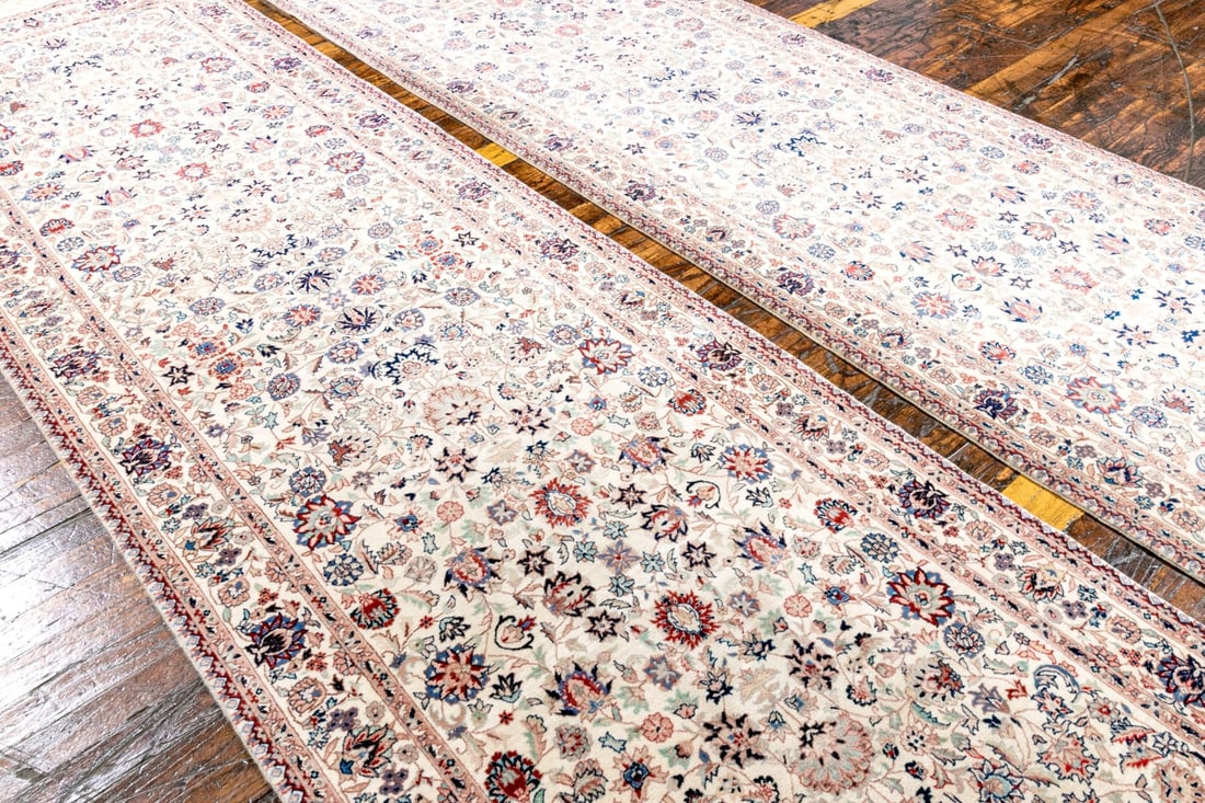 Fine Pair Of Iranian Isfahan Quality Runners, 10'-2 X 3' (1 of 20)