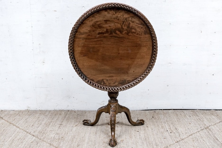 Handsome Mid-Century Pedestal Table With Openwork Gallery (1 of 20)