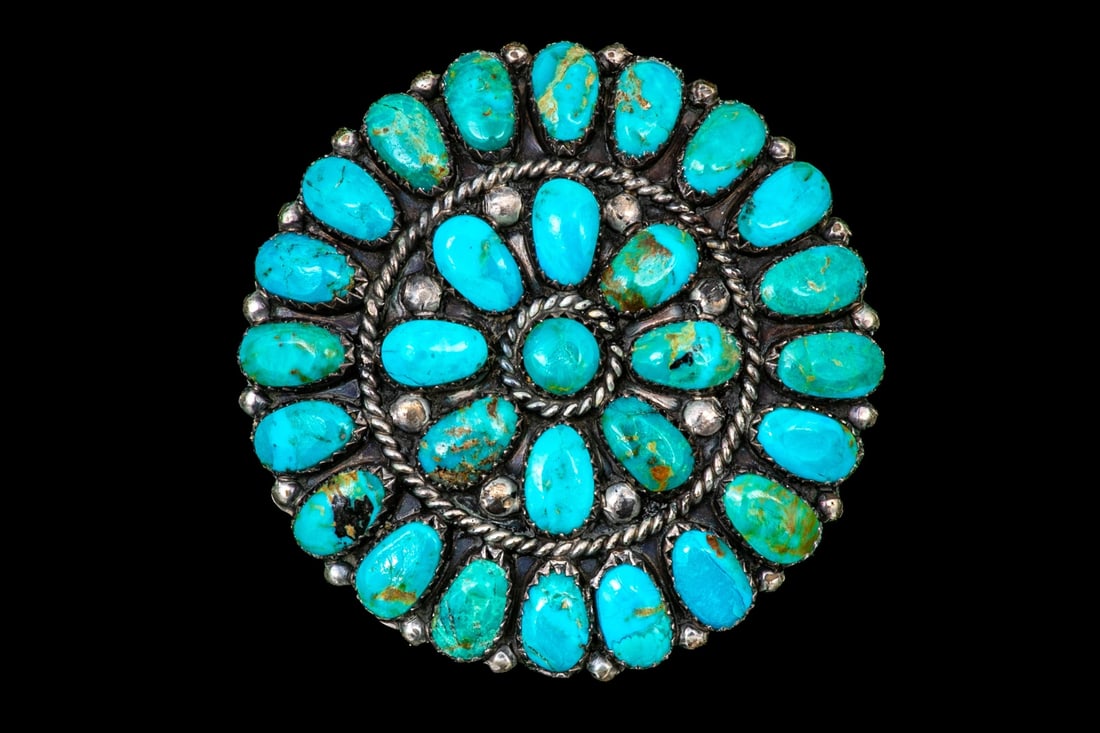 NAVAJO JULIANA WILLIAMS & MARTHA SMILEY TURQUOISE CIRCLE BROOCH/PENDANT: This gorgeous Navajo sterling silver brooch was made by Juliana Williams and Martha Smiley, and features a circular profile, set with concentric rows of oval, flat cabachon turquoise stones and inters