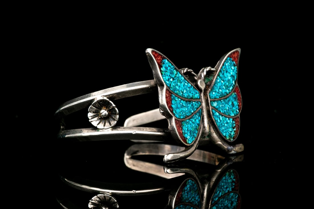 NAVAJO JIM CALLADITTO STERLING SILVER JOYOUS BUTTERFLY MOTIF CUFF BRACELET (1 of 8)