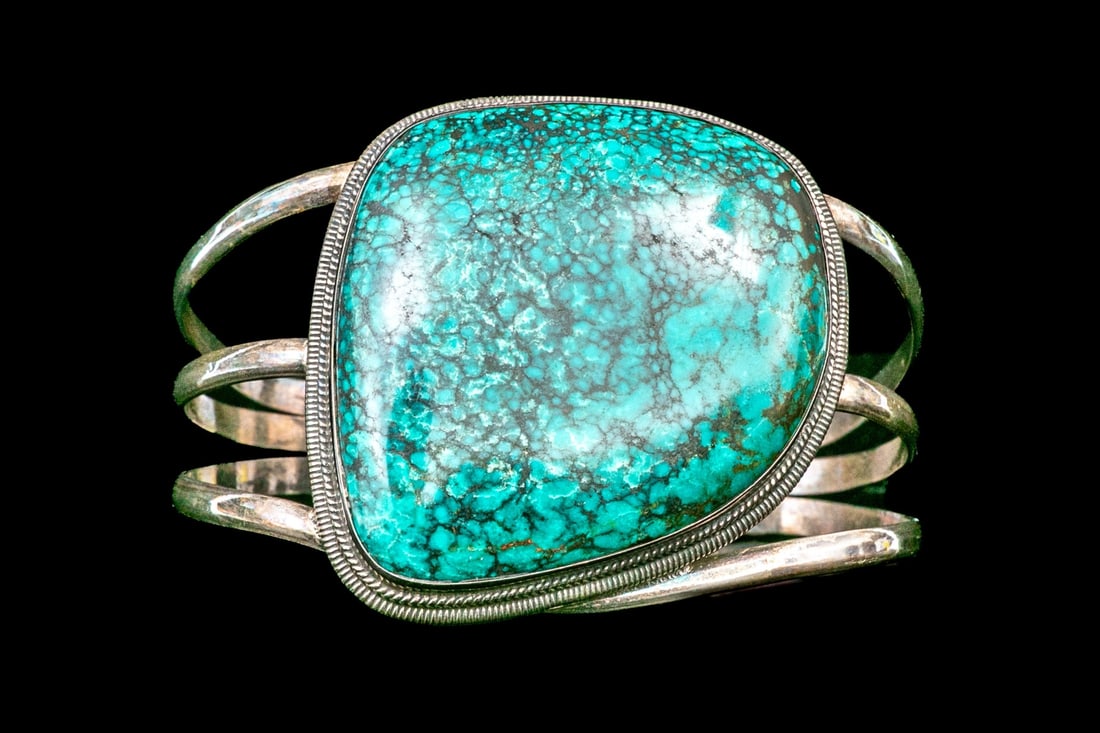 STERLING SILVER OUTSTANDING CHUNKY SPIDERWEB TURQUOISE CUFF BRACELET (1 of 9)