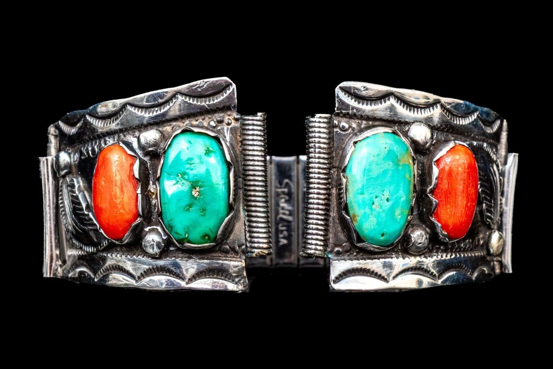 ZUNI CARMELITA AND DAN SIMPLICIO STERLING SILVER CHASED AND FOLIATE PATTERN WATCH TIPS (1 of 10)