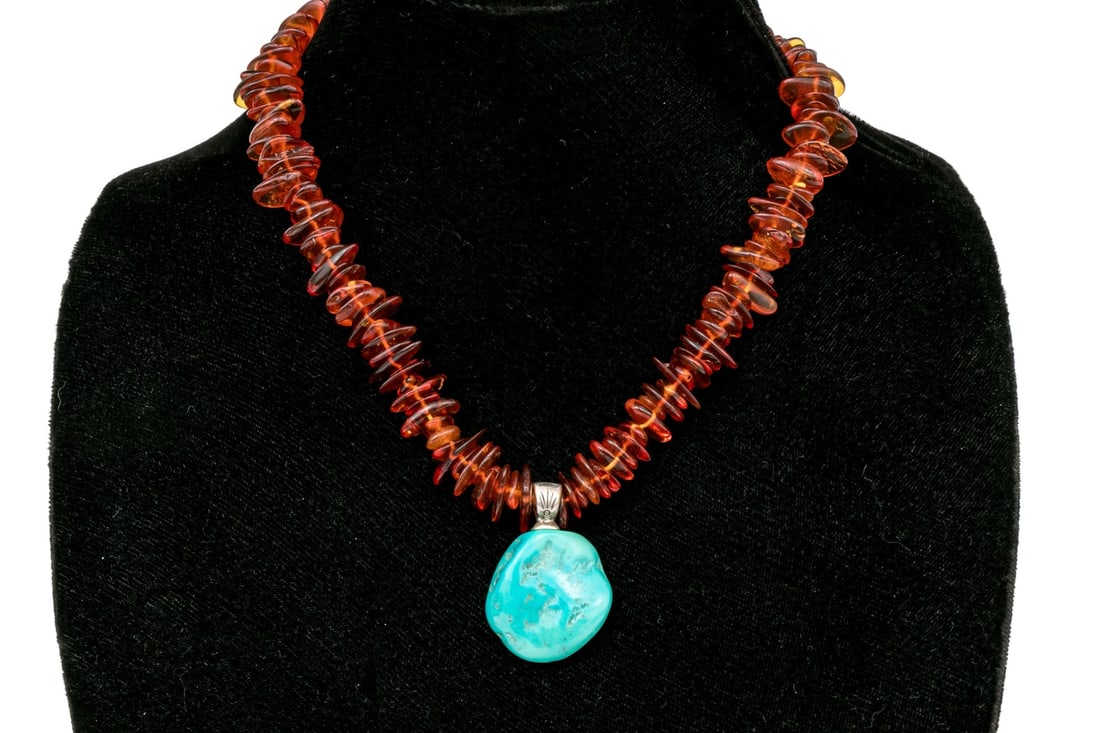 TUMBLED STACKED AMBER NECKLACE AND BRACELET SET (1 of 13)