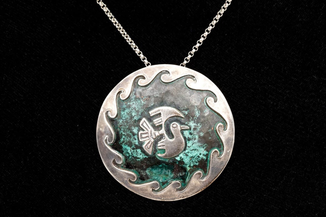STERLING SILVER DRAMATIC CHUNKY SOUTHWESTERN BIRD MOTIF AMULET PENDANT, ON CHAIN (1 of 5)