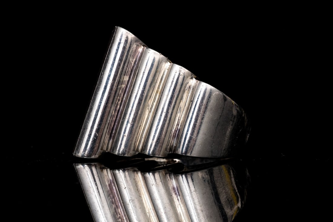 CHARLES KRYPELL STERLING SILVER CHUNKY RIBBED ANGLED RING, SIZE 4.75 (1 of 9)