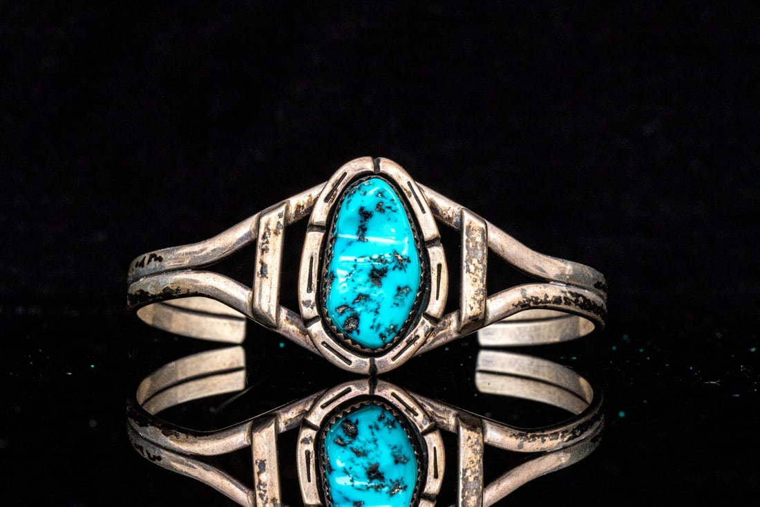 SOUTHWESTERN STERLING SILVER TURQUOISE SET CUFF BRACELET (1 of 11)