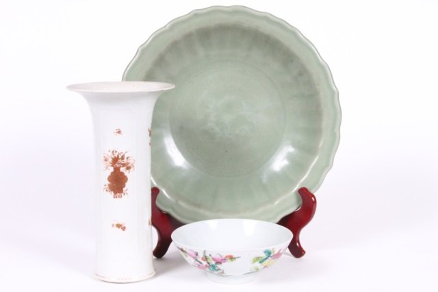 THREE CHINESE TABLE ARTICLES: Plate diameter mesaures 13"