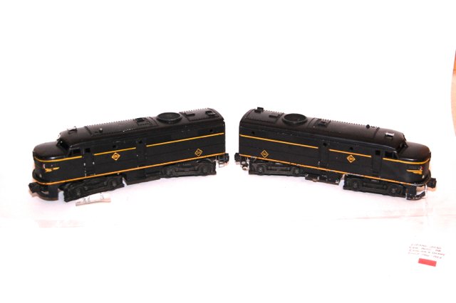 Lionel 2032 erie alco AA Engine with Dummy: erie alco diesel AA unit and matching dummy.
