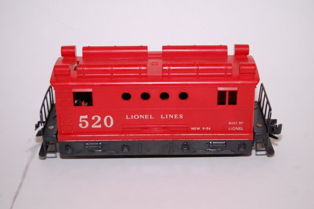 Lionel 520 box cab electric locomotive: locomotive box cab in good condition. Does not come with the box.