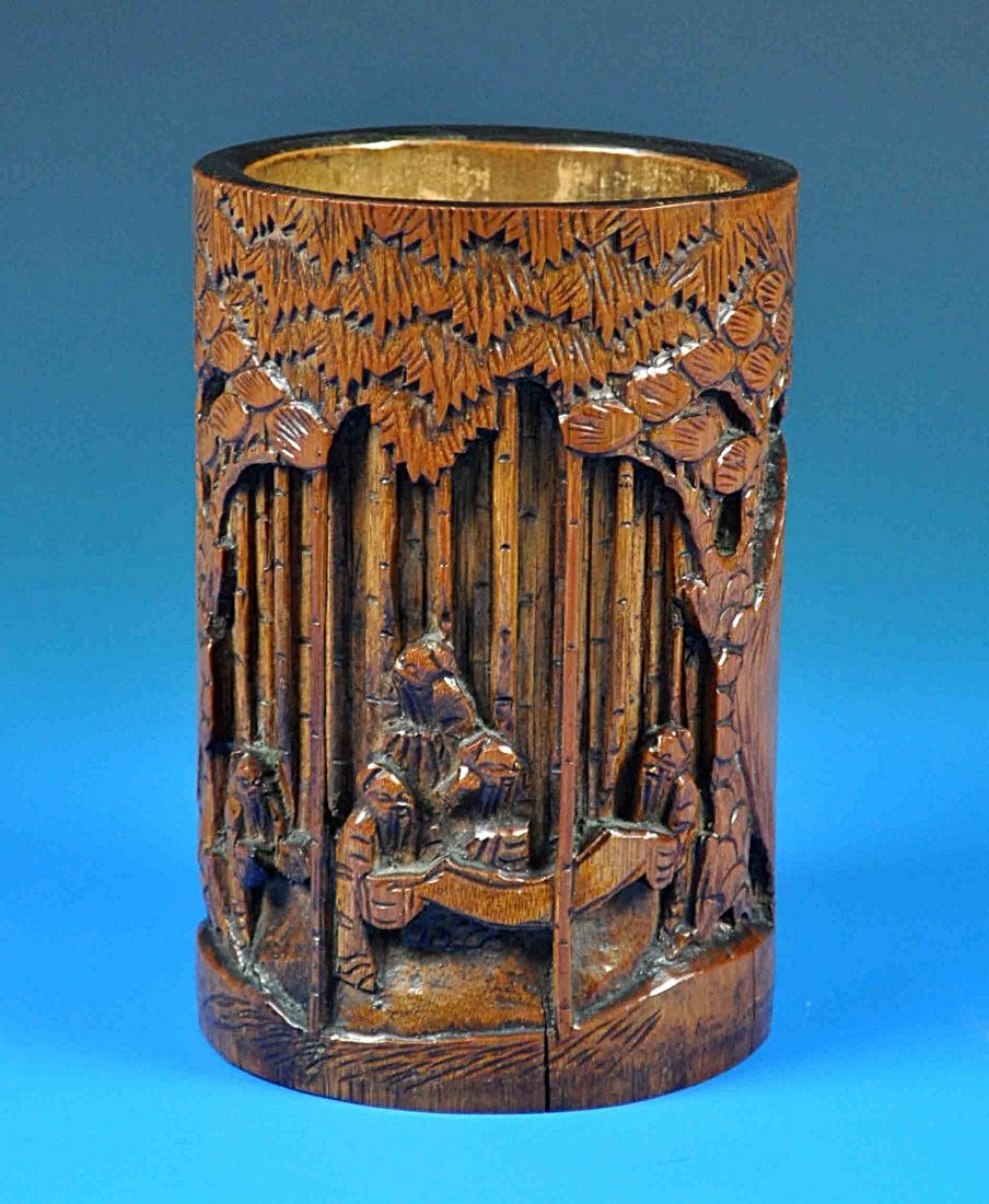 Antique Chinese Brush Pot carved bamboo: Antique Chinese Brush Pot, Qing Dynasty XIXth carved bamboo decoration bamboo grove with figures playing, owned by a British collector acquired before 1970. 5.7in height x 3.7in diameter