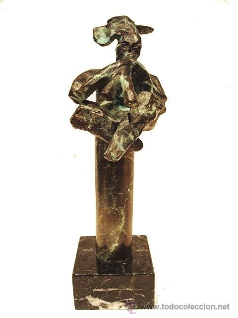 Pablo PICASSO, after (1881-1973), Le musician, sculptur: Pablo Picasso. Le Musician. Cubist sculpture solid bronze lost wax, marble base. 22.00 cm. X 9.00 cm. x 7.00 cm. Perfect.