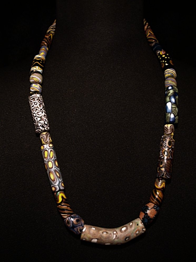 Tibetan Necklace, Old Hand Beads, Crystal-Glass Liuli: Necklace old crystal-glass beads del Tibet hand made of genuine Liuli, wonderful colors. Beads in different sizes. The bigest piece 1.8" (6 cm.), overall Length: 30" (76 cm).