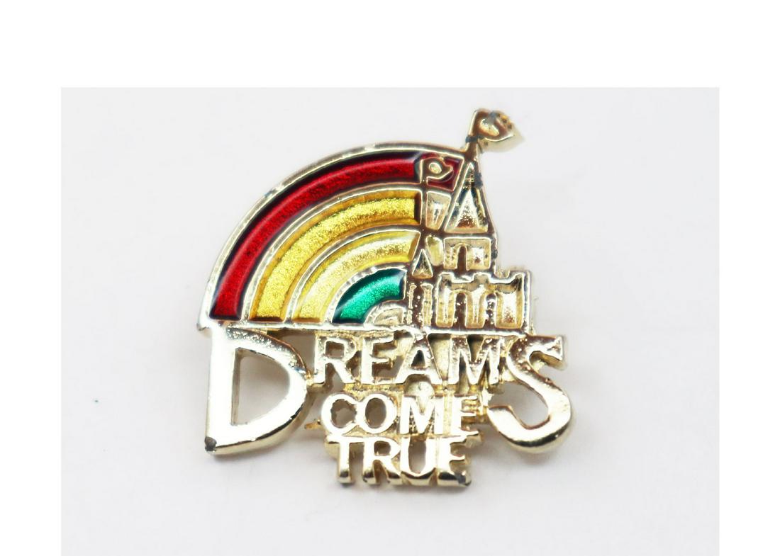 Rainbow Brooch Dream comes true: Item: Brooch Weight: 8 grams Face Measurement: L 20 mm X W 20 Color: Gold/Yellow/Green/Painted Condition: Vintage Metal: 18k gold overlay Sterling Silver