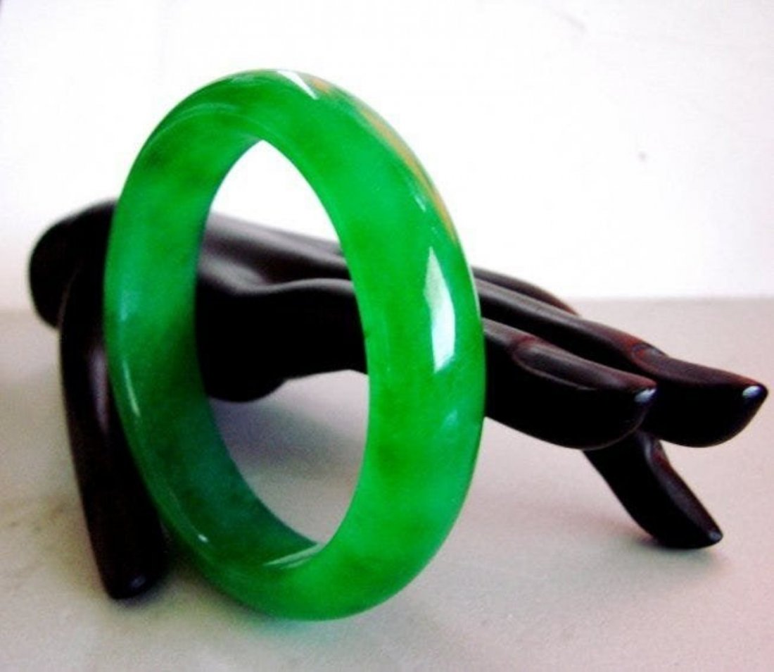 Natural Jadeite Jade Bangle Grade: A Size 7.5 (1 of 4)