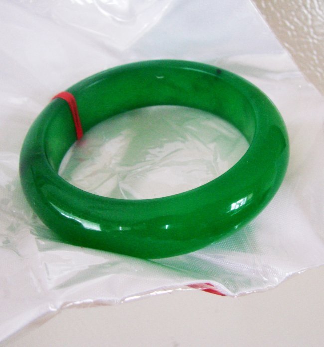 Natural Jadeite Jade Bangle Grade A Size :7.5 (1 of 5)