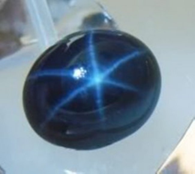 Loose Cabochon Star Sapphire 38.86Ct 20x16x10.7mm (1 of 3)