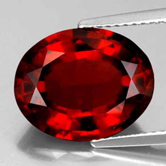 Orange Red Garnet Oval Shape 4.24Ct 11.2x9x5.3mm (1 of 2)
