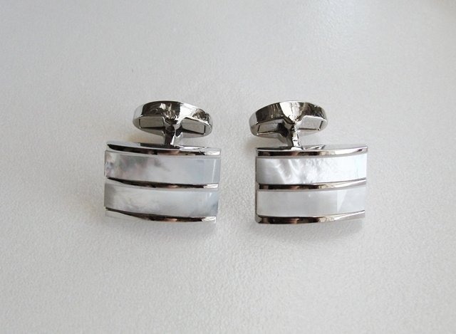 Cufflinks Mabe Pearl 18k W/G Overlay (1 of 2)