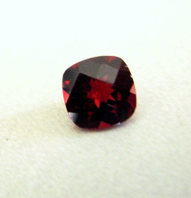 Natural Almandine Garnet Cushion 2.91Ct 8.1x8.1x5.2 mm (1 of 2)