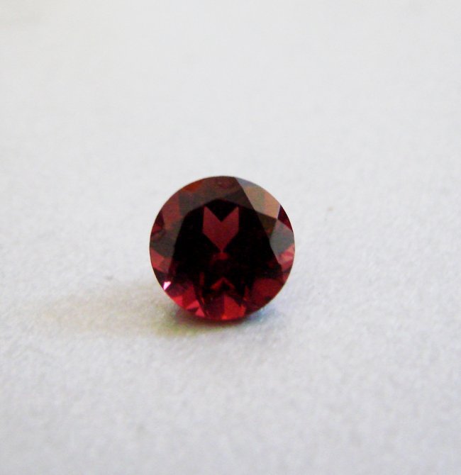 Natural Almandine Garnet Round 2.86Ct 8.2x5.6 mm (1 of 2)