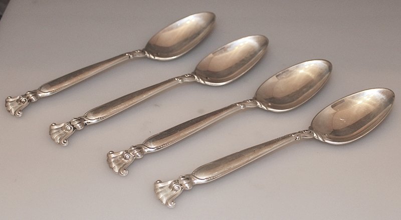 WALLACE ROMANCE OF THE SEA 4 STERLING OVAL SOUP SPOONS: We present for your consideration this collection of 4 sterling silver Oval Soup Spoons, classic vintage Pattern Romance of the Sea by Wallace Silversmiths, designed by William S Warren , Solid sterli