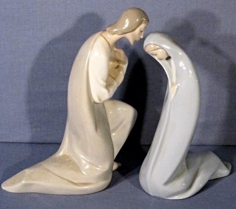 LLADRO #4533 4534 MADONNA MARY & ST JOSEPH FIGURINE XR: We are pleased to offer this retired Lladro porcelain pair both properly signed underneath. This is Saint Joseph #4533 and Madonna/Virgin Mary #4534. Joseph has lost his staff, otherwise these are in