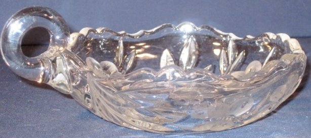ABP AMERICAN BRILLIANT PAIRPOINT MURILLO BUTTERFLY XR: We are pleased to offer this Antique Pairpoint American Brilliant Crystal Nappy. This nappy bowl features a classic Murillo Butterfly pattern, a single handle and a heavy sawtooth rim. Condition is ex