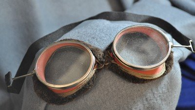 SUN & SAND 1910 RACING GOGGLES BARNEY OLDFIELD XJ: Offered for your consideration this pair of Original 1910 American Sun and Sand Goggles by the Ophthalmuscope Company The same identical goggles as worn by Barney Oldfield an Indy Winner & outstanding