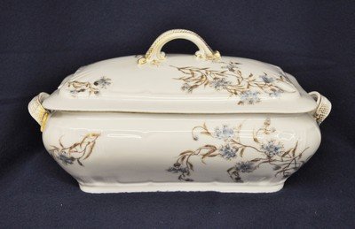 1885 GERARD DUFFRAISSEIX MOREL CFH HP LIMOGES TUREEN XW: We are very pleased to present this scarce and large, hand painted Victorian Limoges covered tureen marked CHF / GDM potted between 1882-1890. This late 19th century treasure features a lovely blue sp