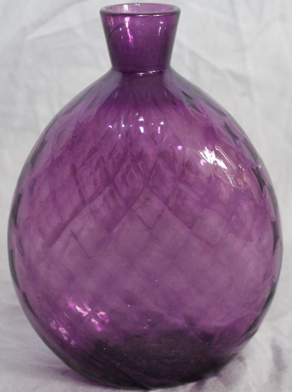 RARE SGND PAIRPOINT STIEGEL AMETHYST DIAMOND OPTIC VASE: We are very proud to showcase this incredible hand blown 1920s etched Pairpoint Glass signature, Stiegel Amethyst flattened long stem rose vase. This gorgeous vase is finished in the classic Mt. Washi