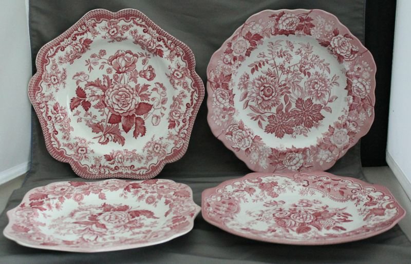 4 SPODE RED TRANSFER UNDERGLAZE FLORAL PLATES: Lot of 4 assorted Red Transfer Underglaze Floral Plates.All from the Spode Collection. Jasmine, Poppy, Rosa and Blue Rose. Each approx 9.50 to 10. Late in the eighteenth century, chinaware from the Or