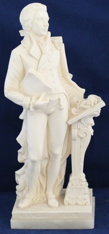 VINTAGE ITALIAN MOZART FIGURINE ALABASTER BASE: Vintage Classic Full Figure Mozart Figurine. On alabaster base, made in Italy. Stands 11 tall 4x4 at base. *Provenance: Dr. Douglas D. Ashley Estate, Charleston SC Weight :3 pds Measurements: 12x5x5