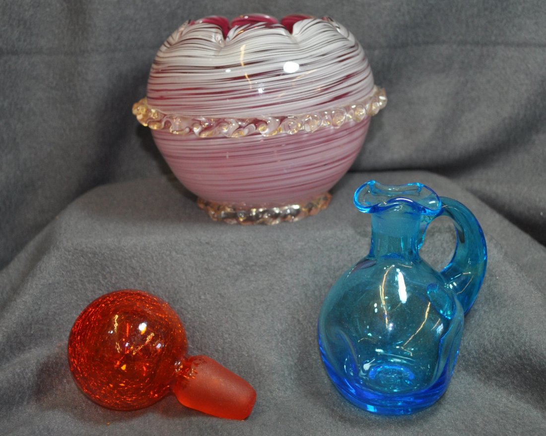 HD BLOWN MURANO ROSE BOWL, BLENKO CRUET & LG STOPPER XJ: We are very pleased to offer this trio of fine hand blown art glass from the 1950s. Our large Cranberry Opalescent swirl rose bowl is from the Island of Murano,and is finished in a circumferential app