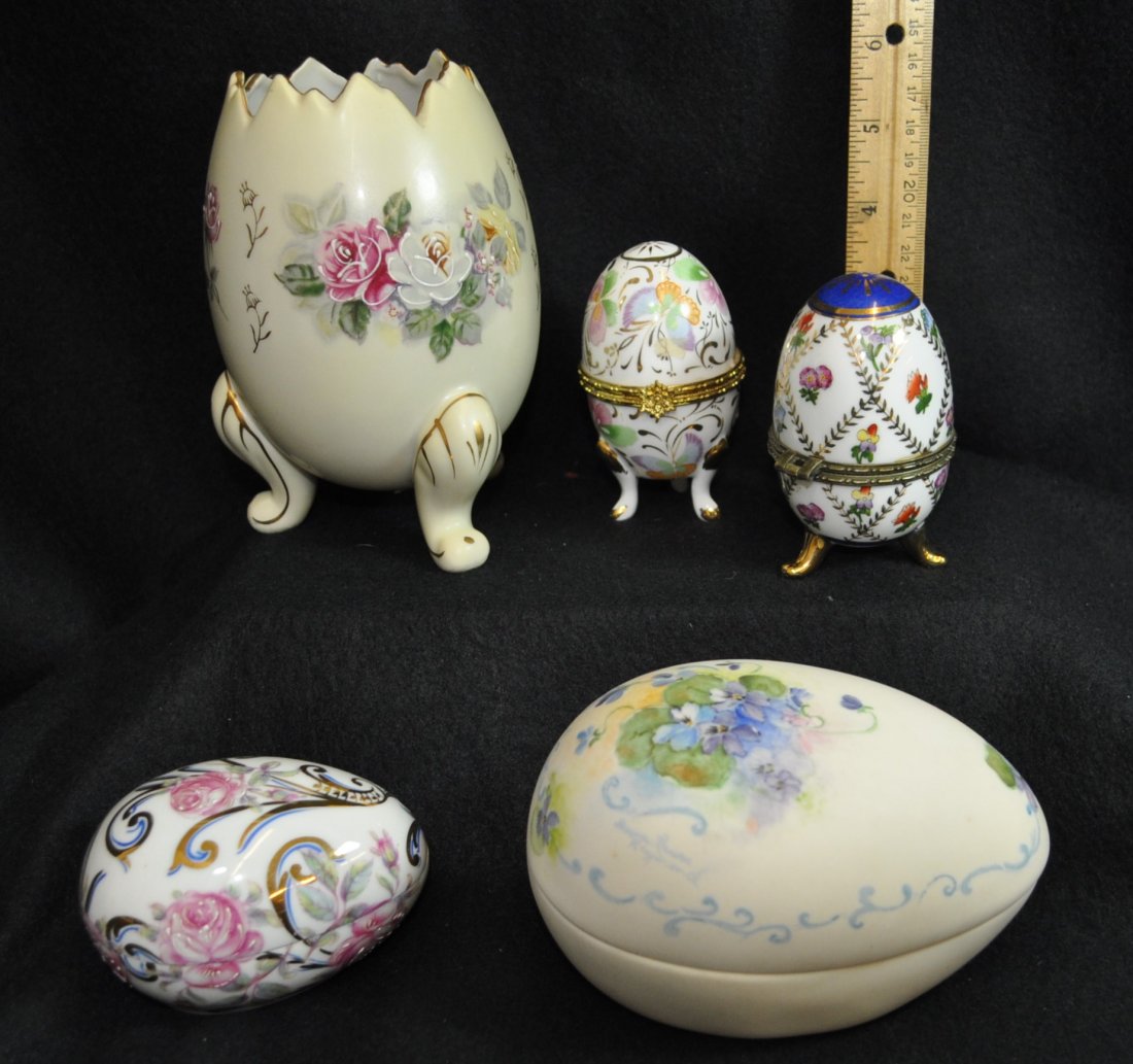 PORCELAIN LIMOGES & INARCO HP PORCELAIN TRINKET EGGS XT: We are very pleased to offer this beautiful lot of hand painted decorative porcelain trinket eggs and one footed vase. The large footed rose style bowl is stamped Inarco 1962 making it most likely Jap